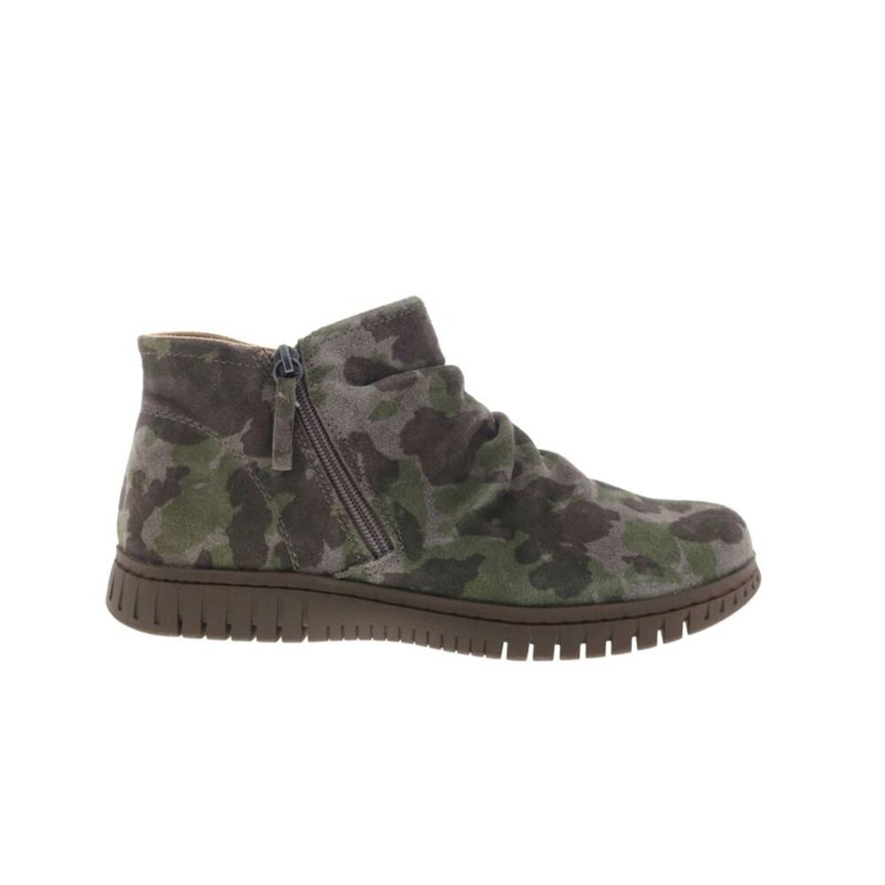 Comfortiva Womens Calla Green Boots (NWT)